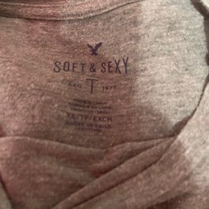Grey hollister tee